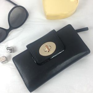 ♠️ Kate Spade turnlock wallet